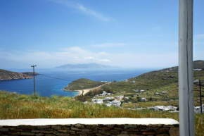 Serifos cozy home with a view